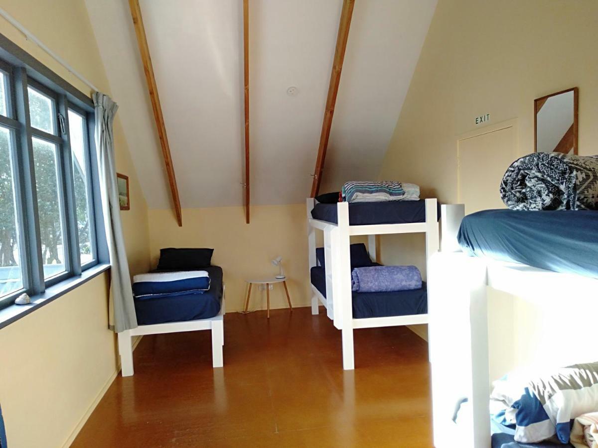 Хостел Raglan Backpackers Екстер'єр фото