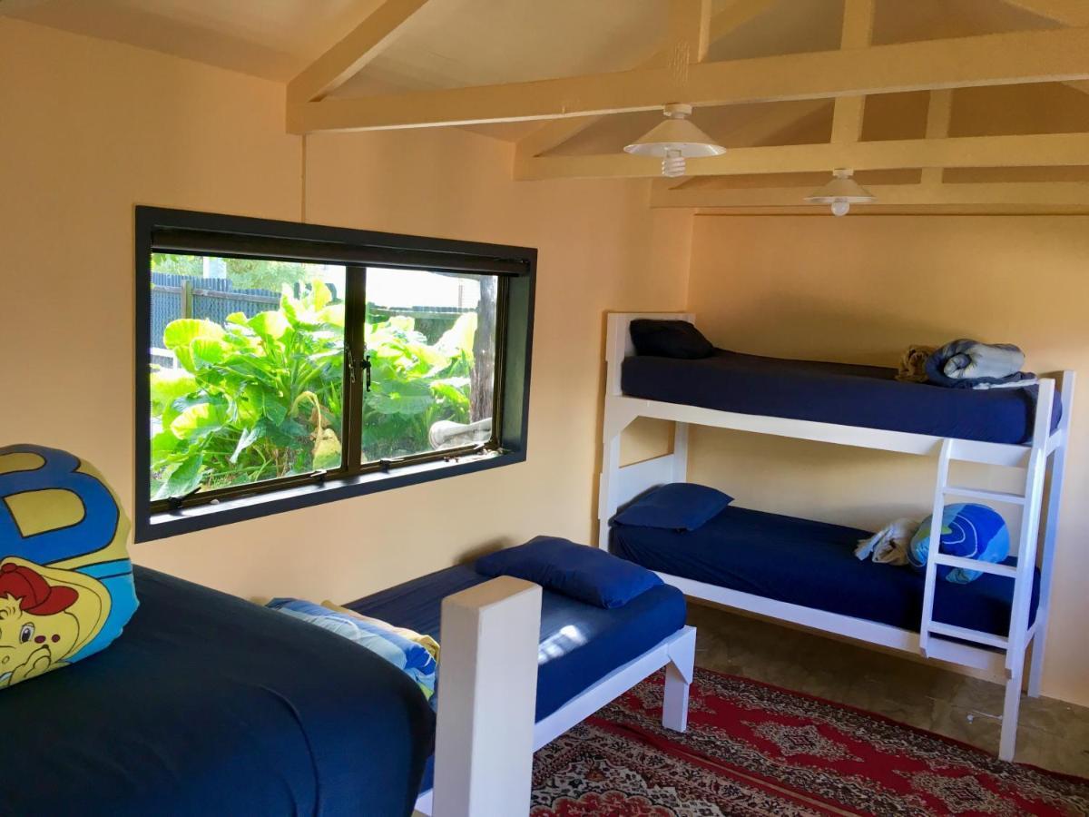 Хостел Raglan Backpackers Екстер'єр фото